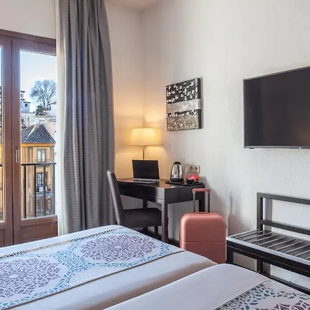Macia Plaza Hotell 2*