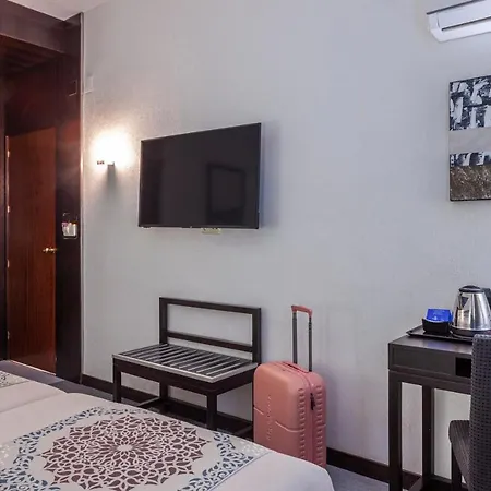 Macia Plaza Hotell 2*