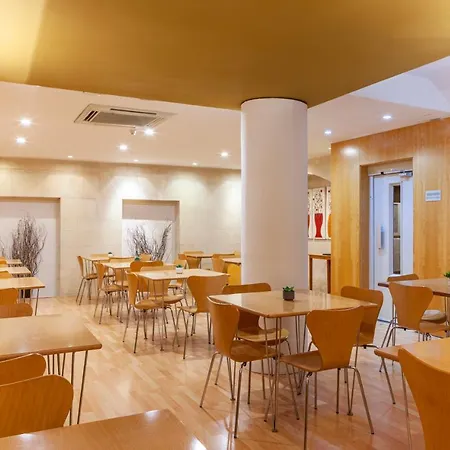 Macia Plaza Hotell 2*