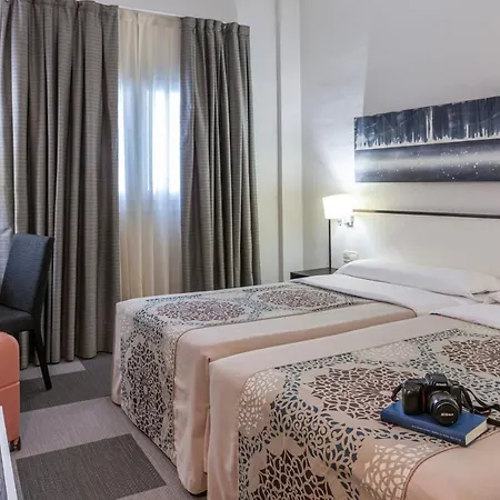 Hotell Macia Plaza Granada