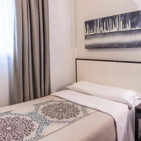 Macia Plaza 2* Granada