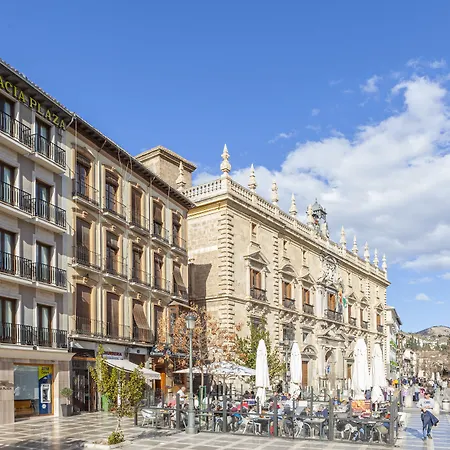 Macia Plaza