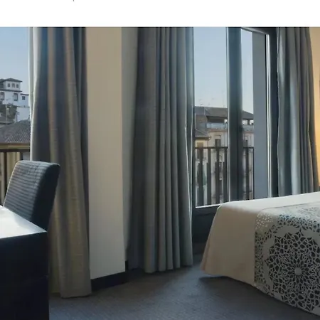 Macia Plaza Hotell 2*