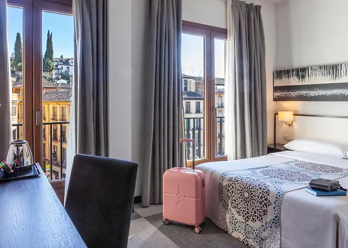 Macia Plaza Hotel 2*