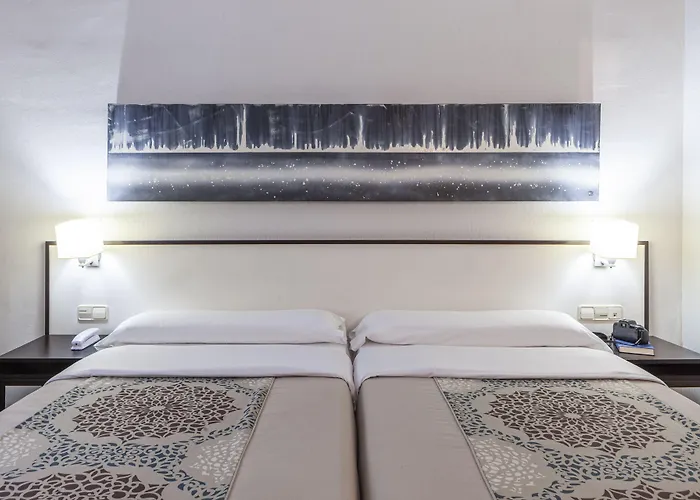 Macia Plaza Hotel 2*