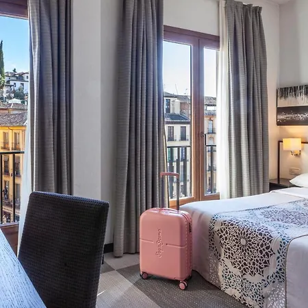 Macia Plaza Hotel 2*