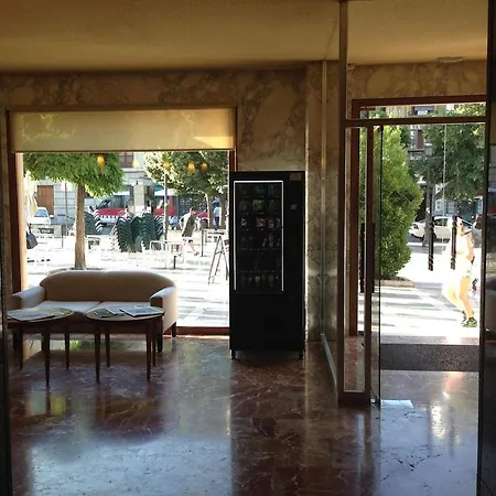 Macia Plaza 2*