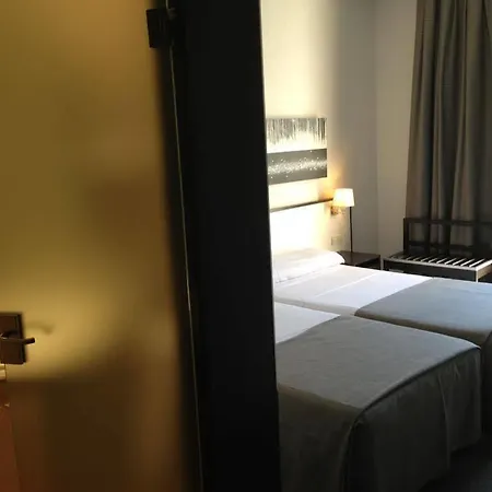 Macià Plaza Hotel 2*